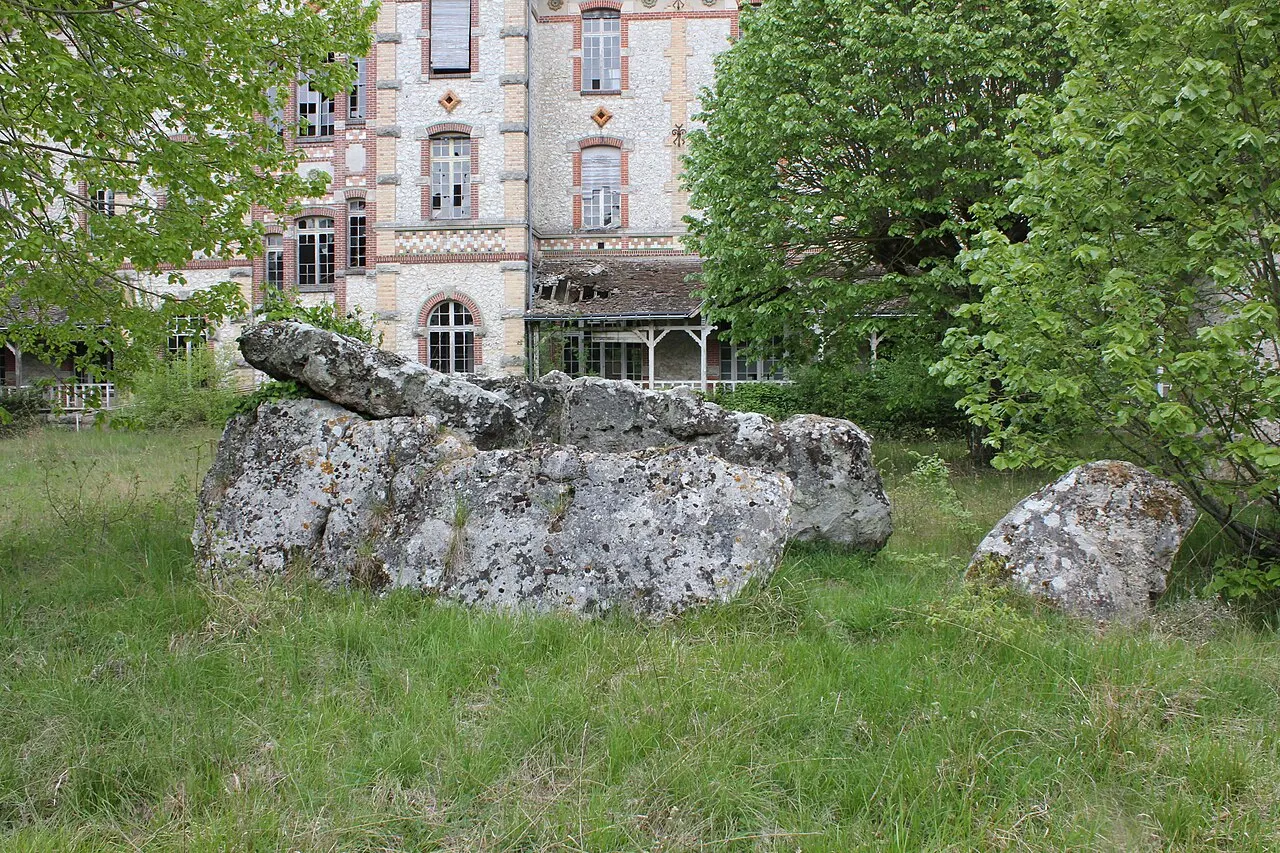 Dolmen dit La Pierre Levée