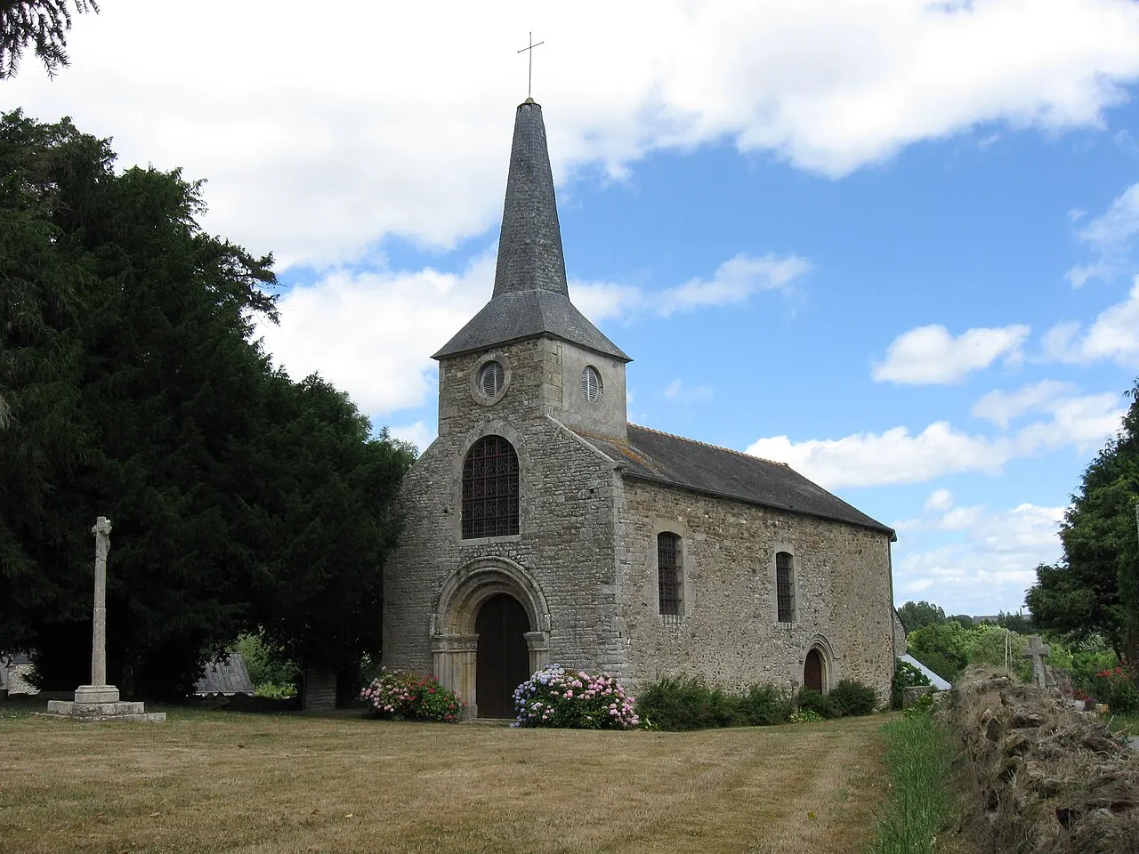 Ancienne église Saint-Lunaire