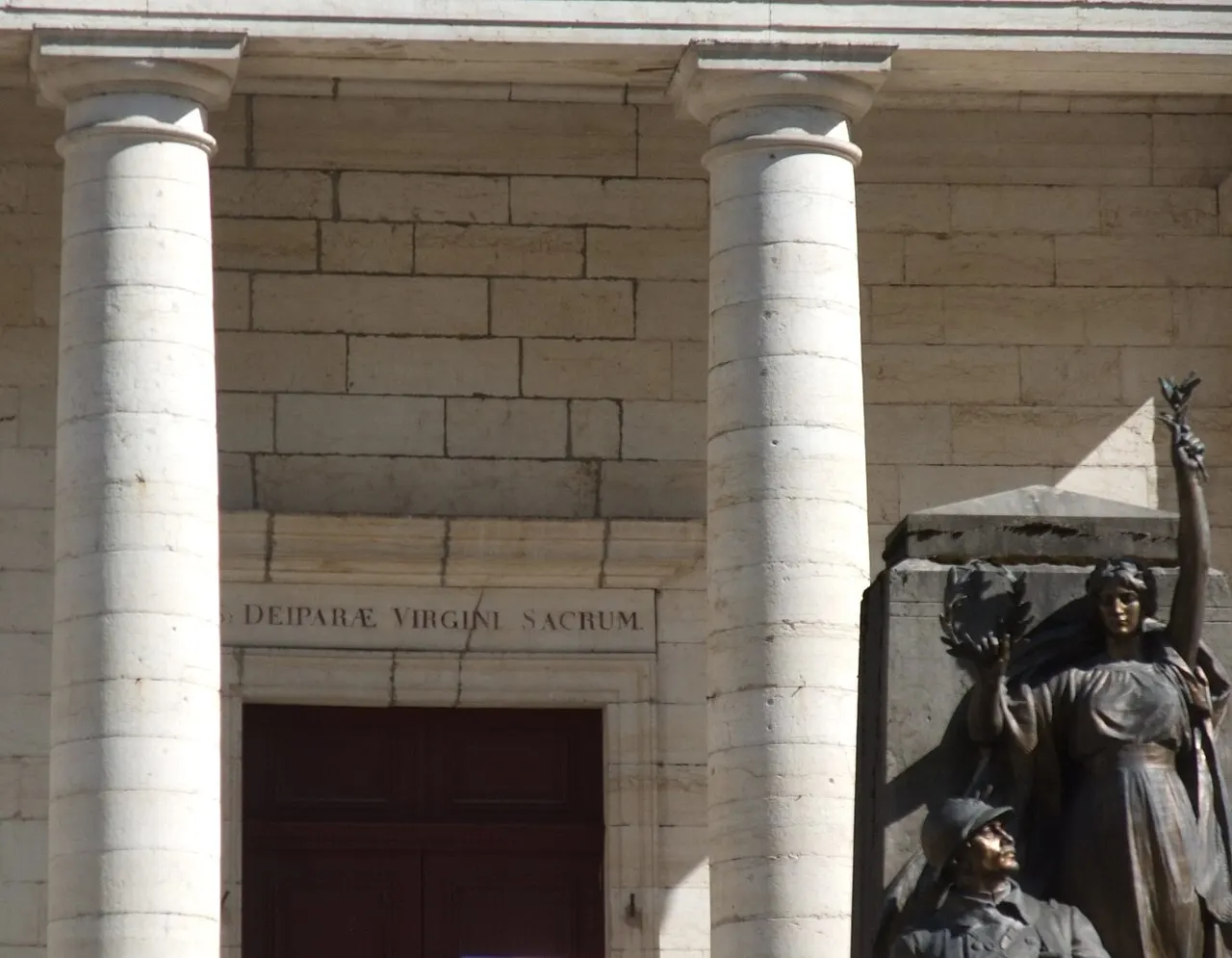 Monument aux morts