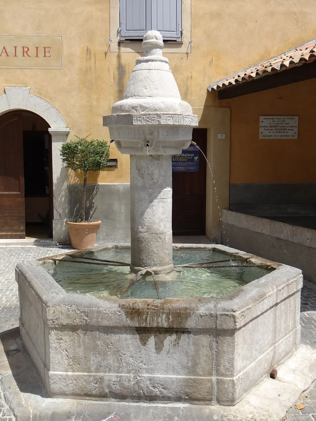 Fontaine publique