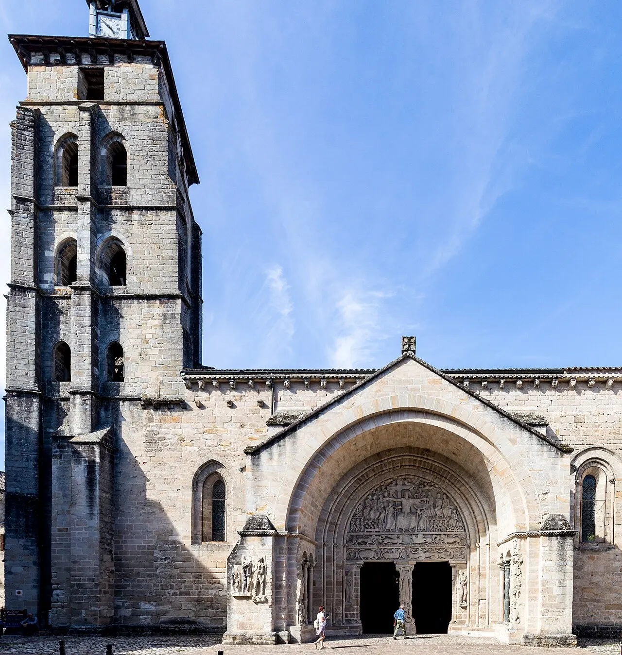 Église Abbatiale Saint-Pierre
