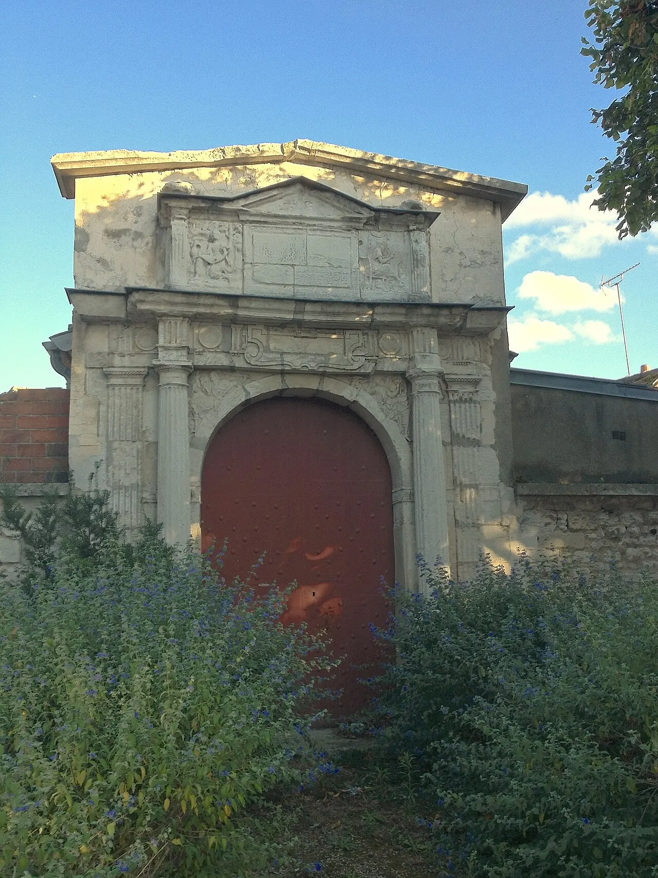 Ancienne église