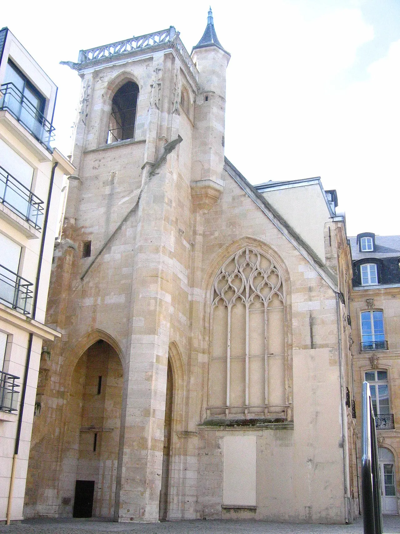 Église Saint-Candé et ancien Hôtel Asselin