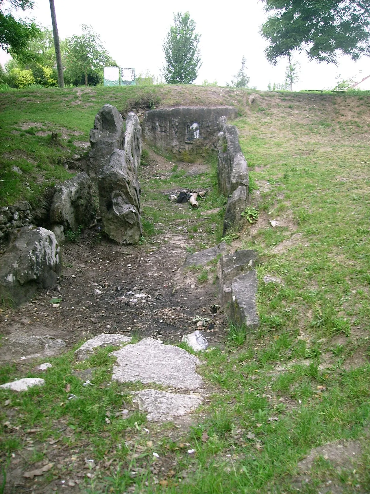 Allée couverte dite cimetière des Anglais