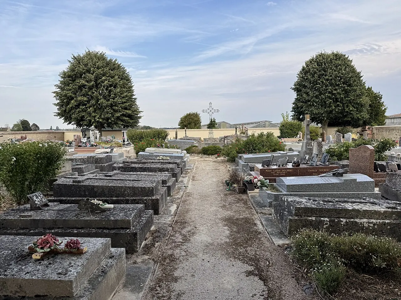 Cimetière d’Avrainville