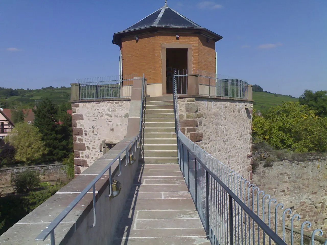 Vestiges des anciennes fortifications