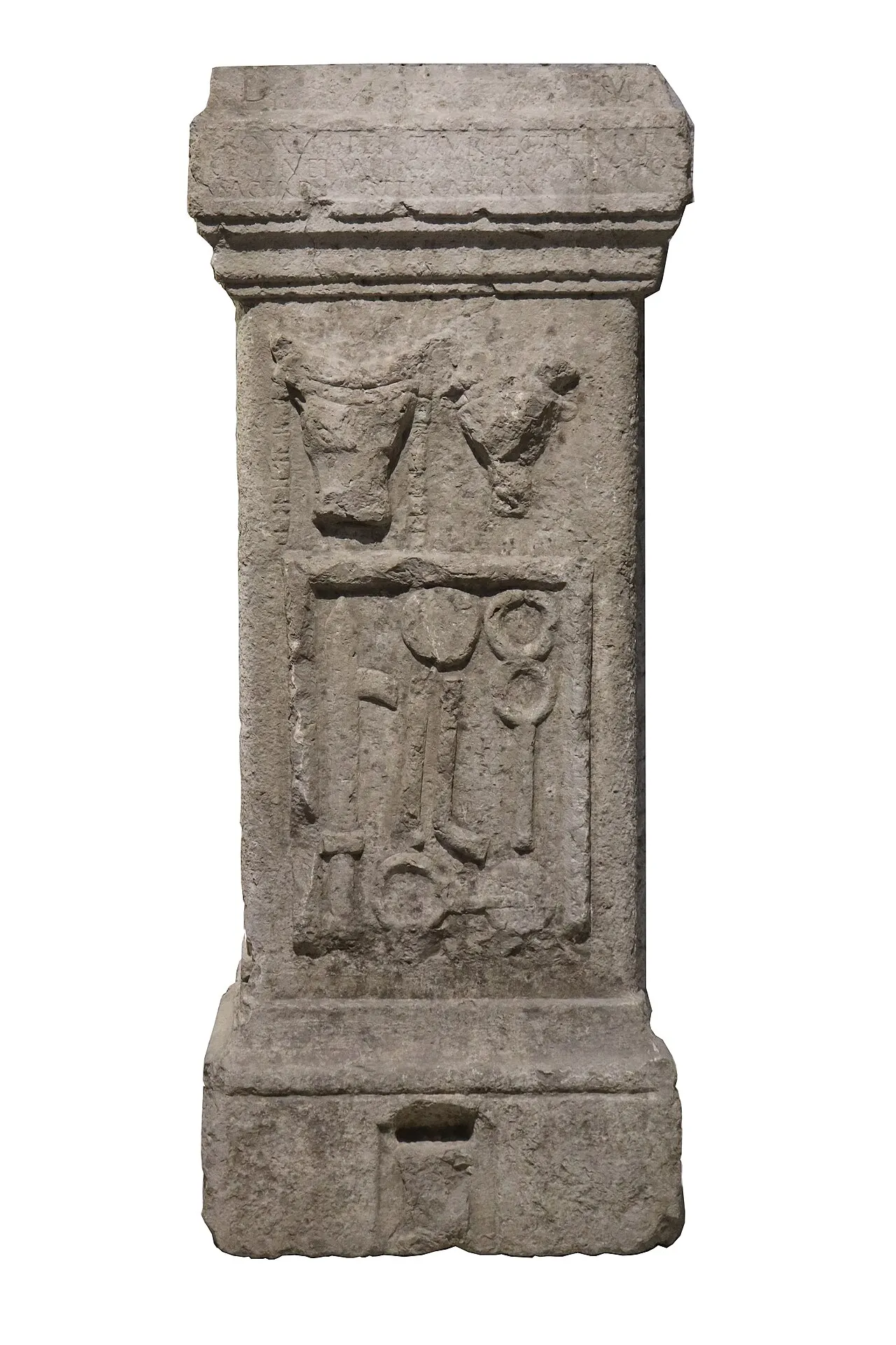 Autels tauroboliques (trois)