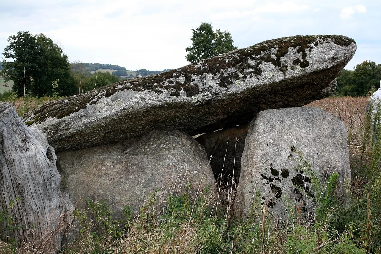 Dolmen de Monteil