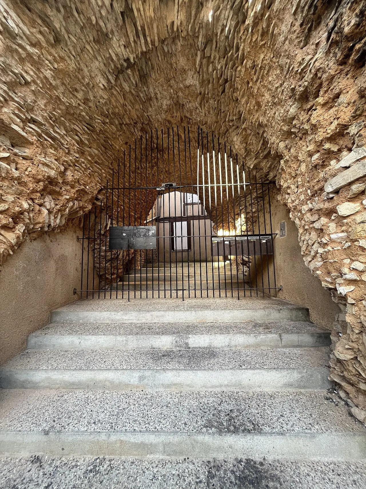 Arènes
