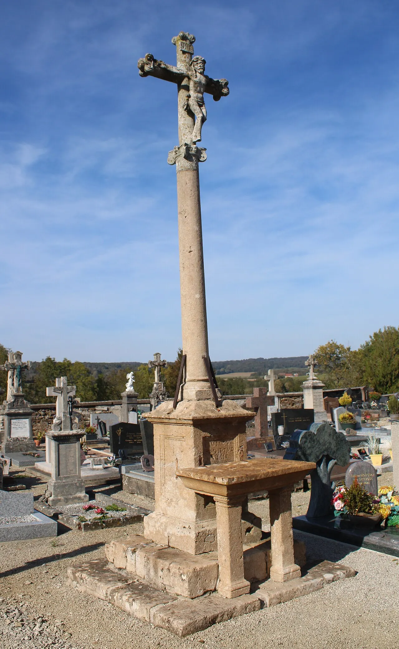 Croix de cimetière d’Heuilley-le-Grand