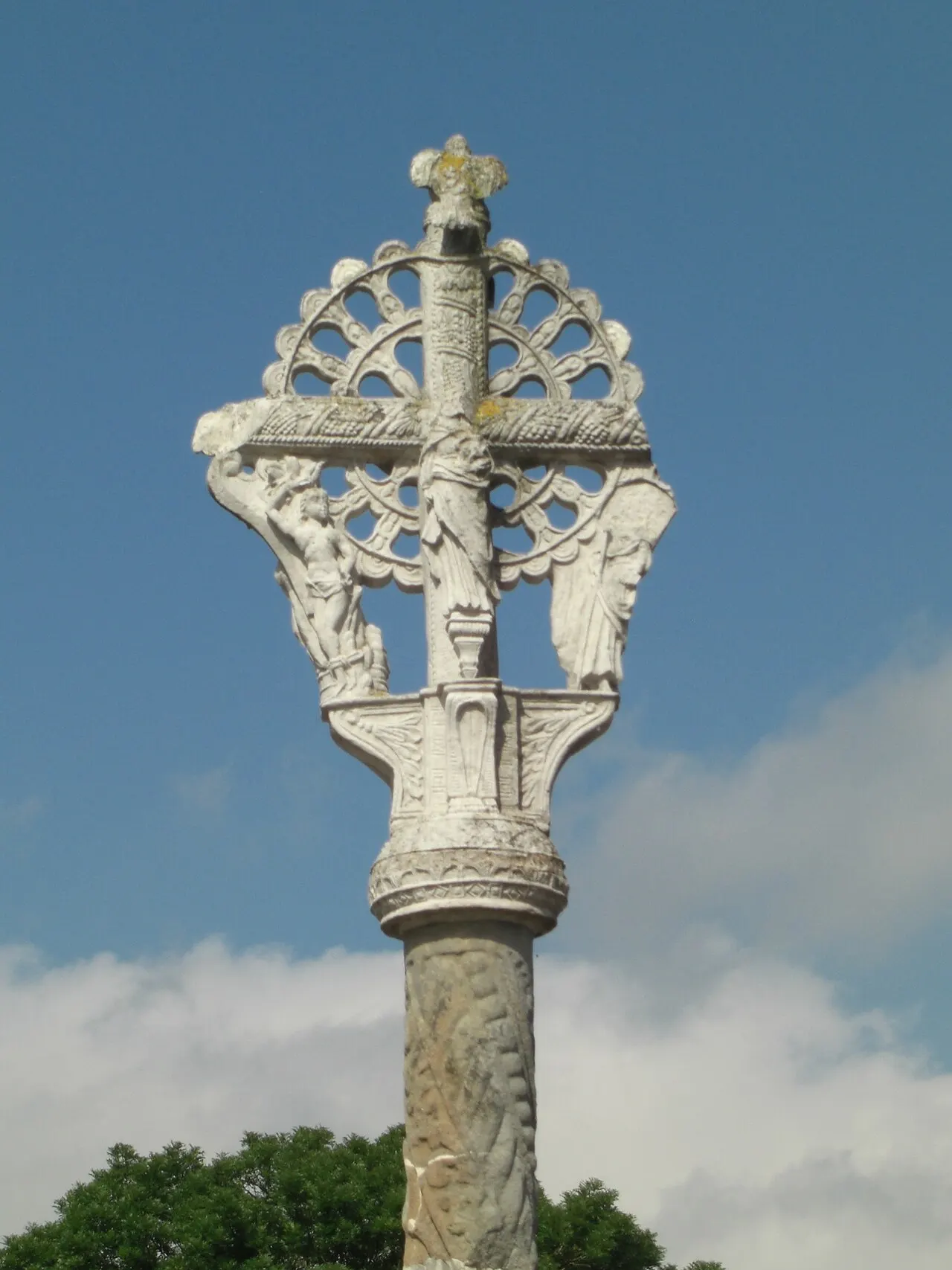 Croix de cimetière