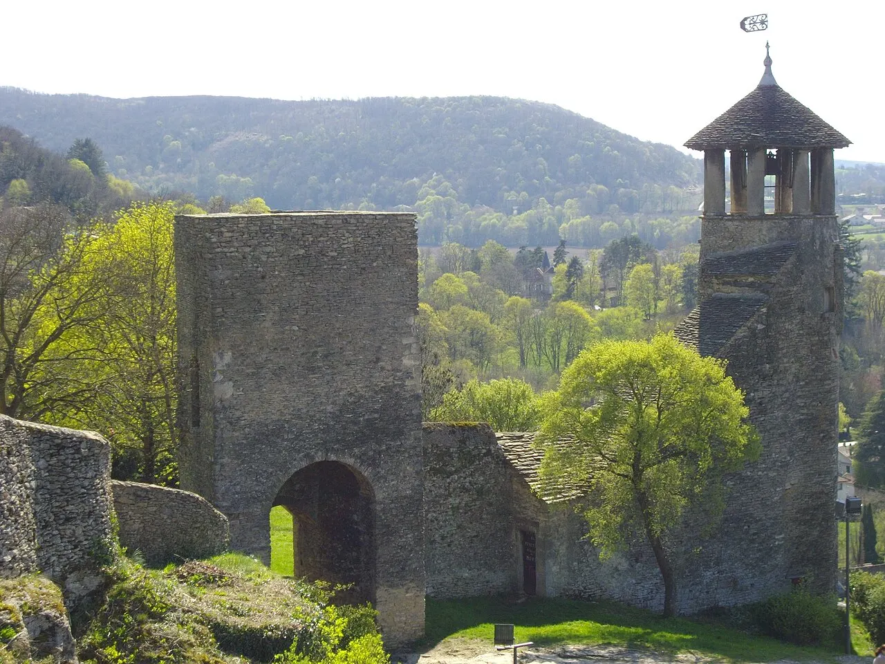 Tour de l’Horloge et tour carrée Saint-Hippolyte