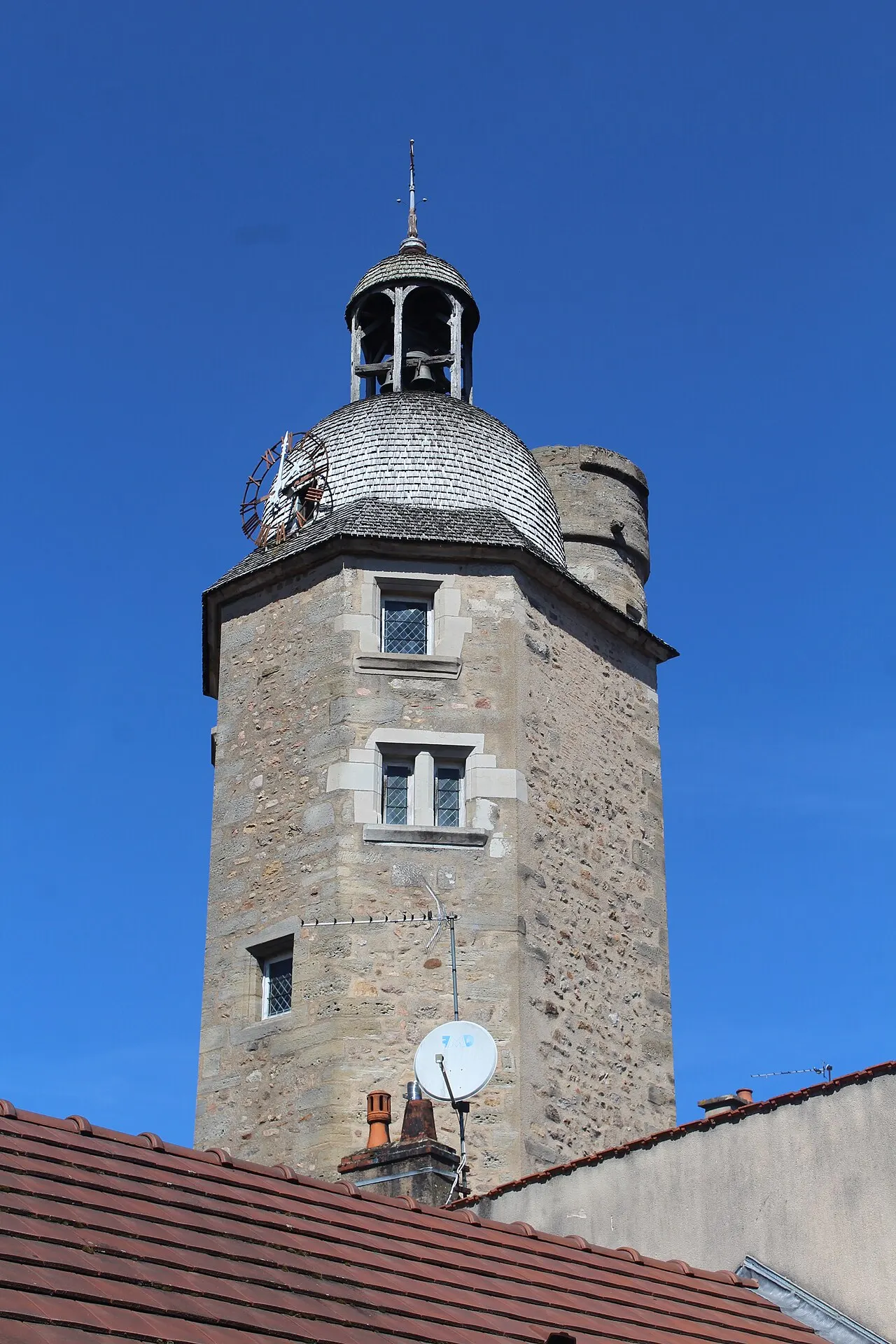Tour de l’Horloge, dite aussi tour de Marchaux et hôtel de Clugny