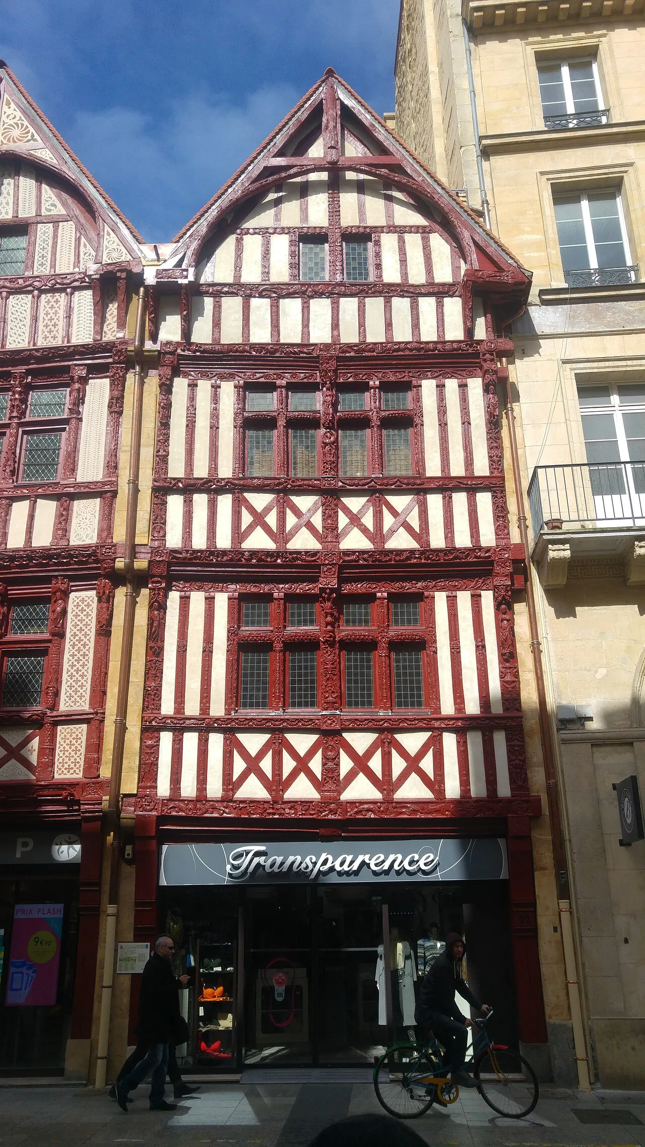 Immeuble, ancien musée de la Poste