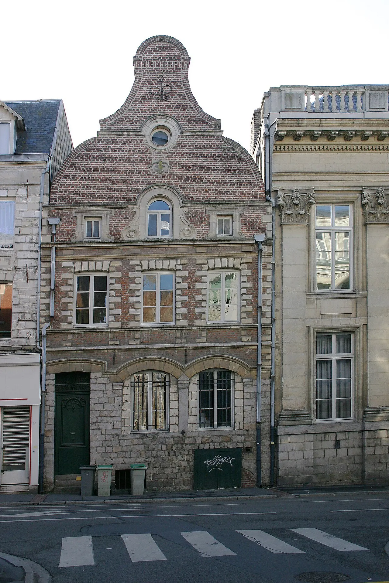 Maison à pignon jouxtant le Palais de Justice