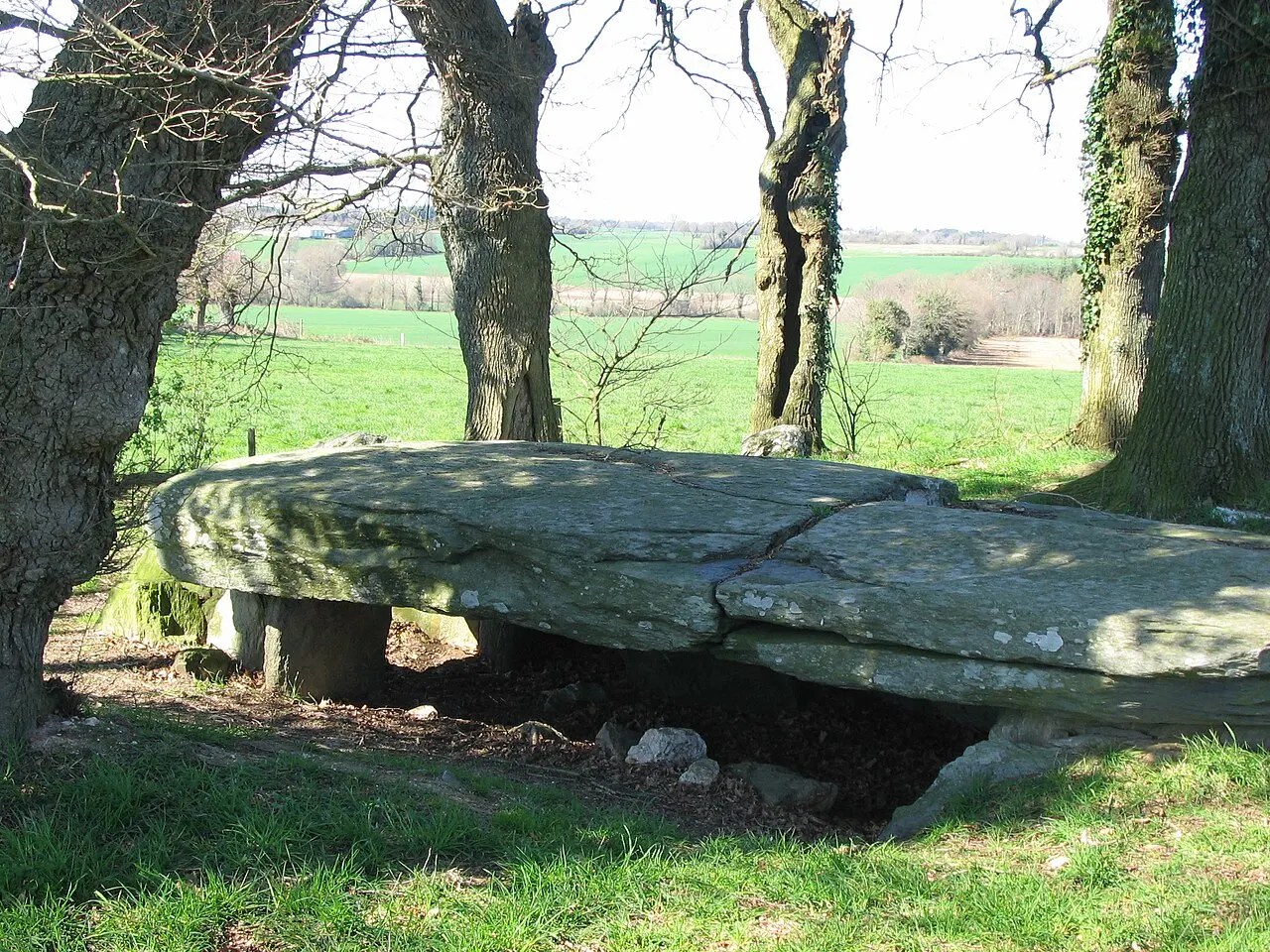 Dolmen de Maison Trouvée.
