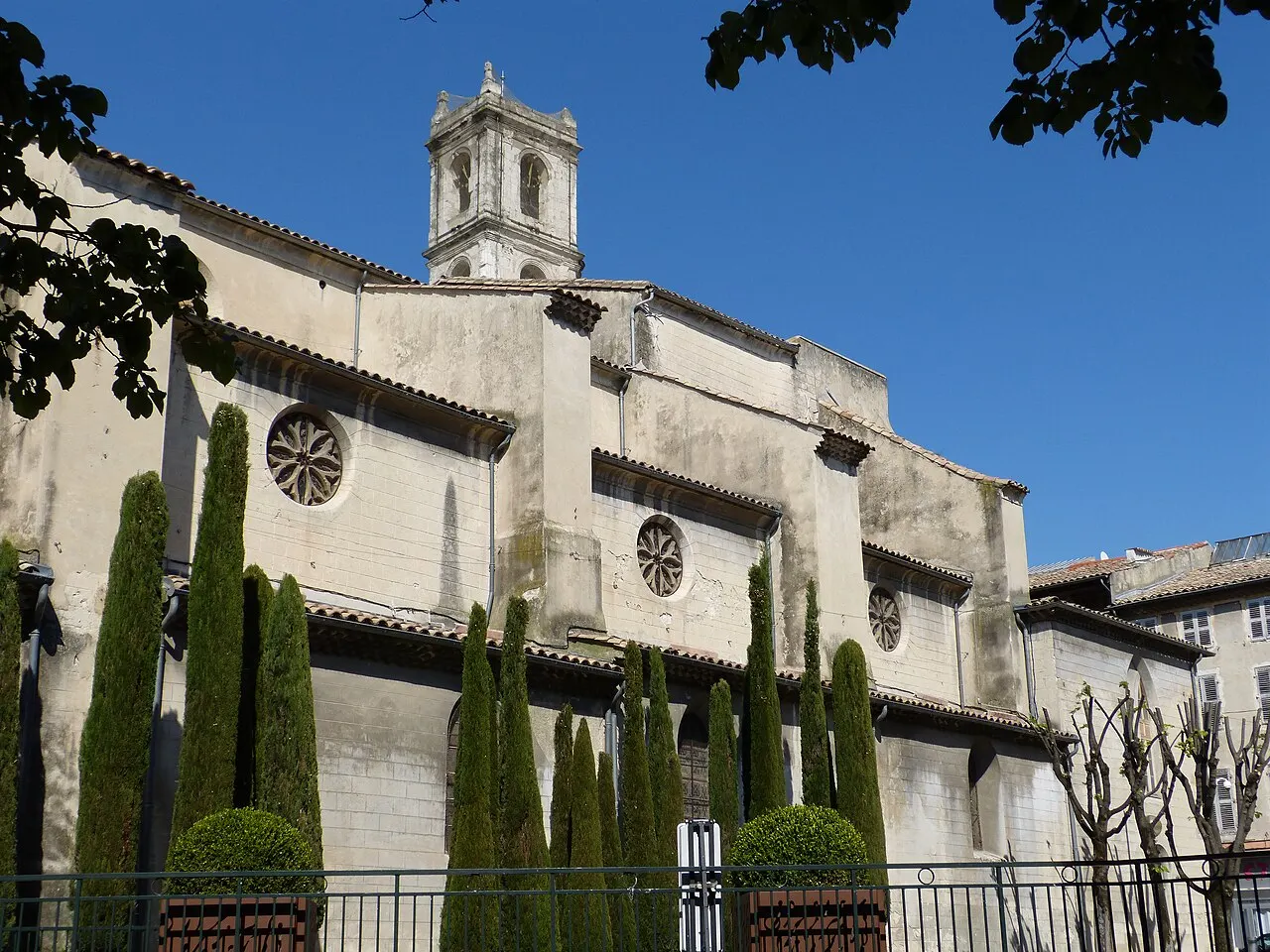Collégiale Sainte-Croix