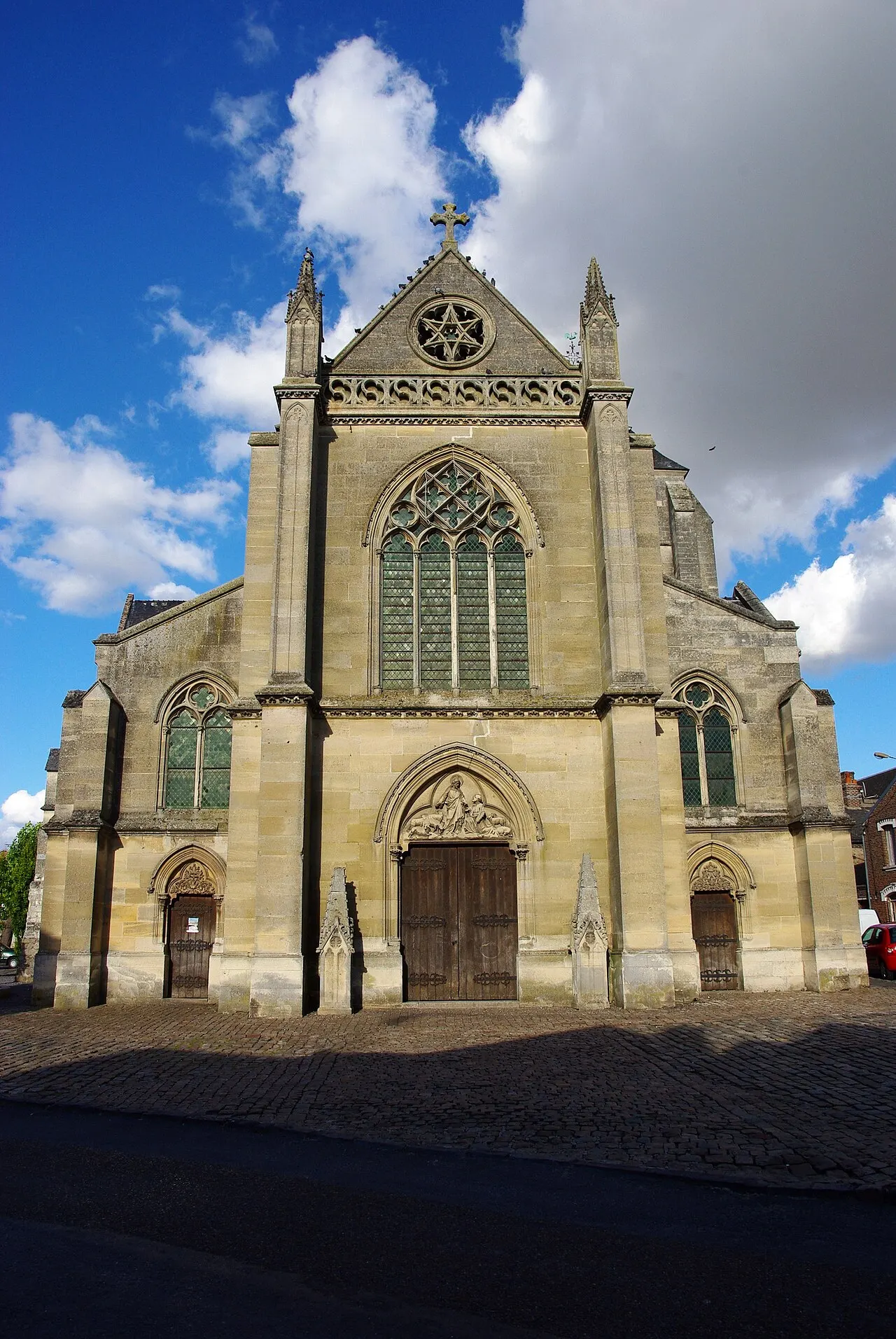 Église Saint-Pierre et Saint-Paul
