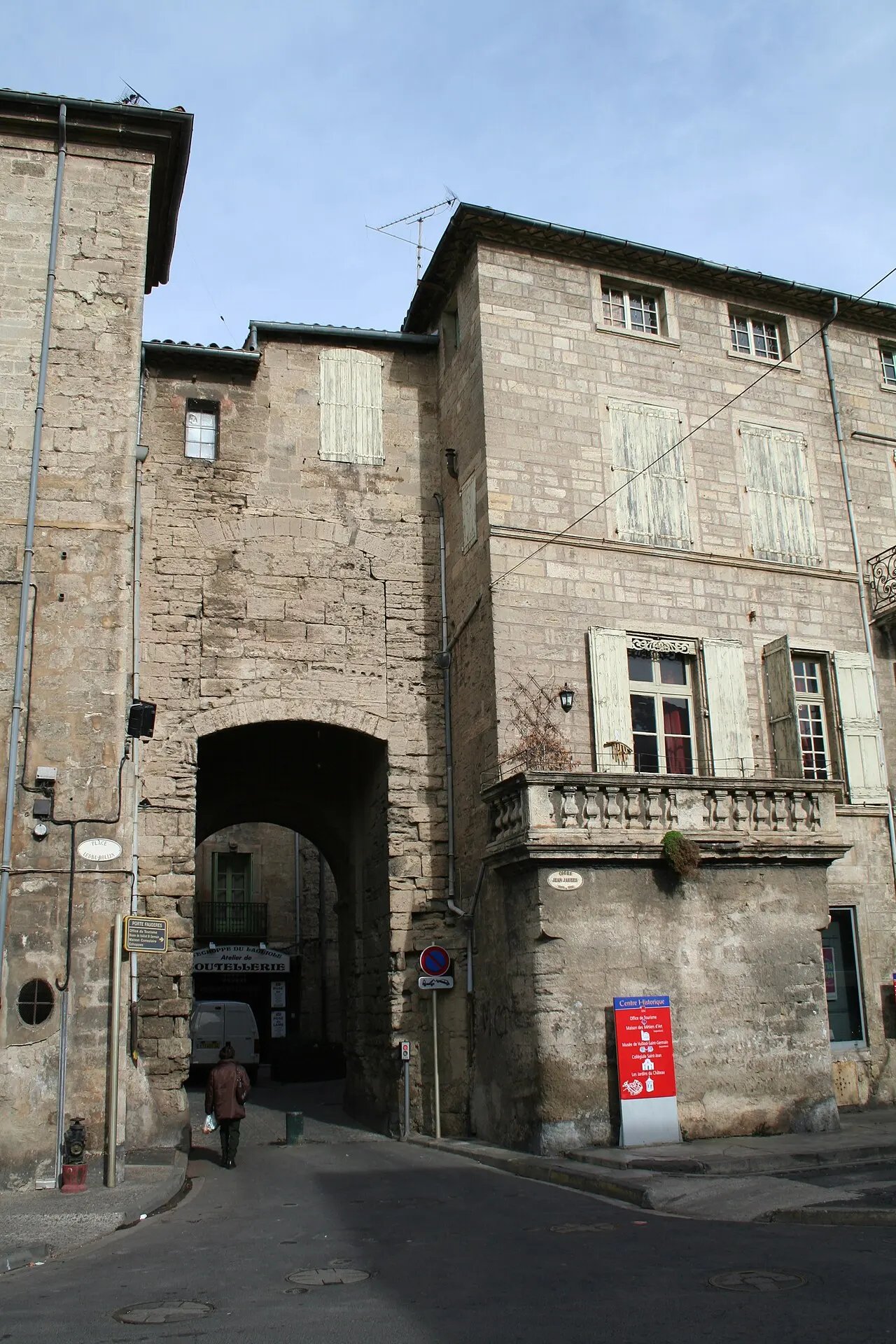 Porte de Faugères