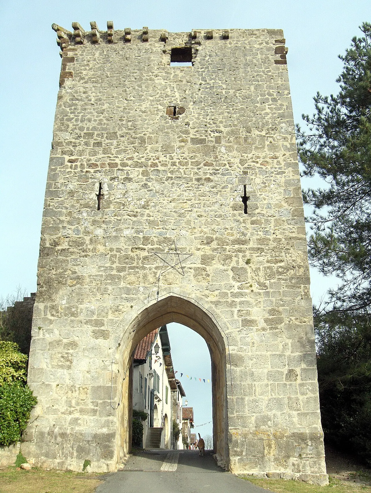 Tour-porte fortifiée du sud-ouest