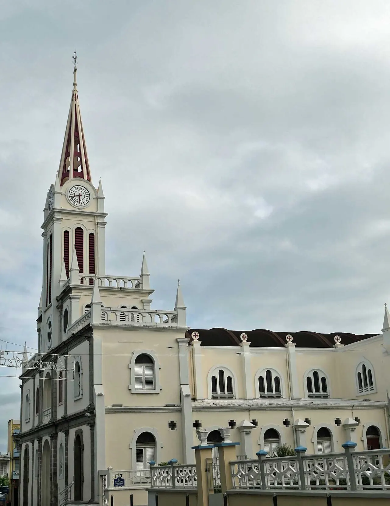 Église paroissiale Saint-Laurent