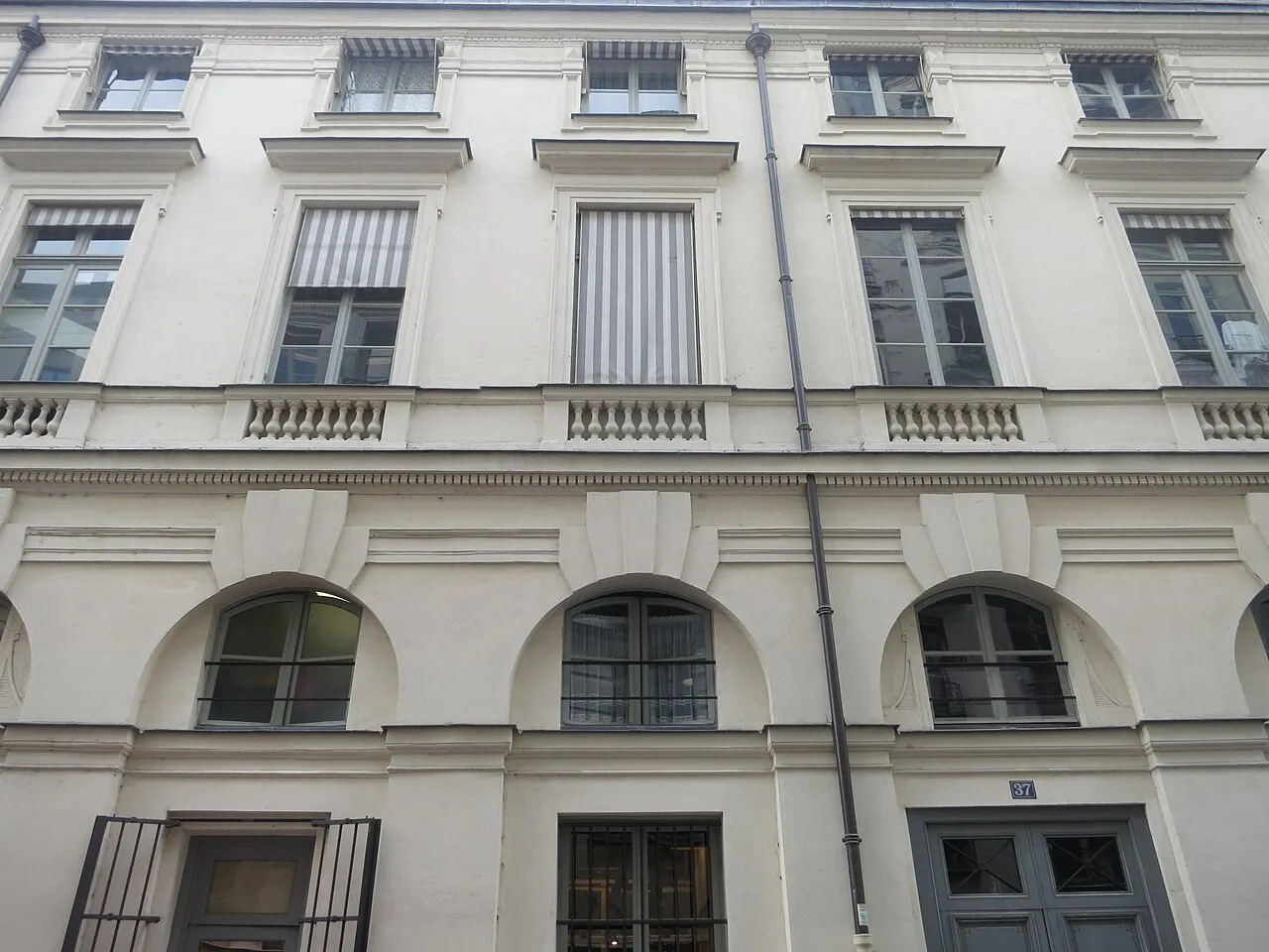 Immeuble, en bordure du Palais-Royal