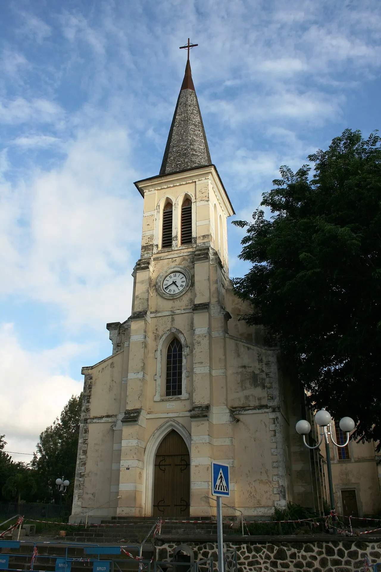 Église Sainte-Thérèse-d’Avila de la Saline-les-Hauts
