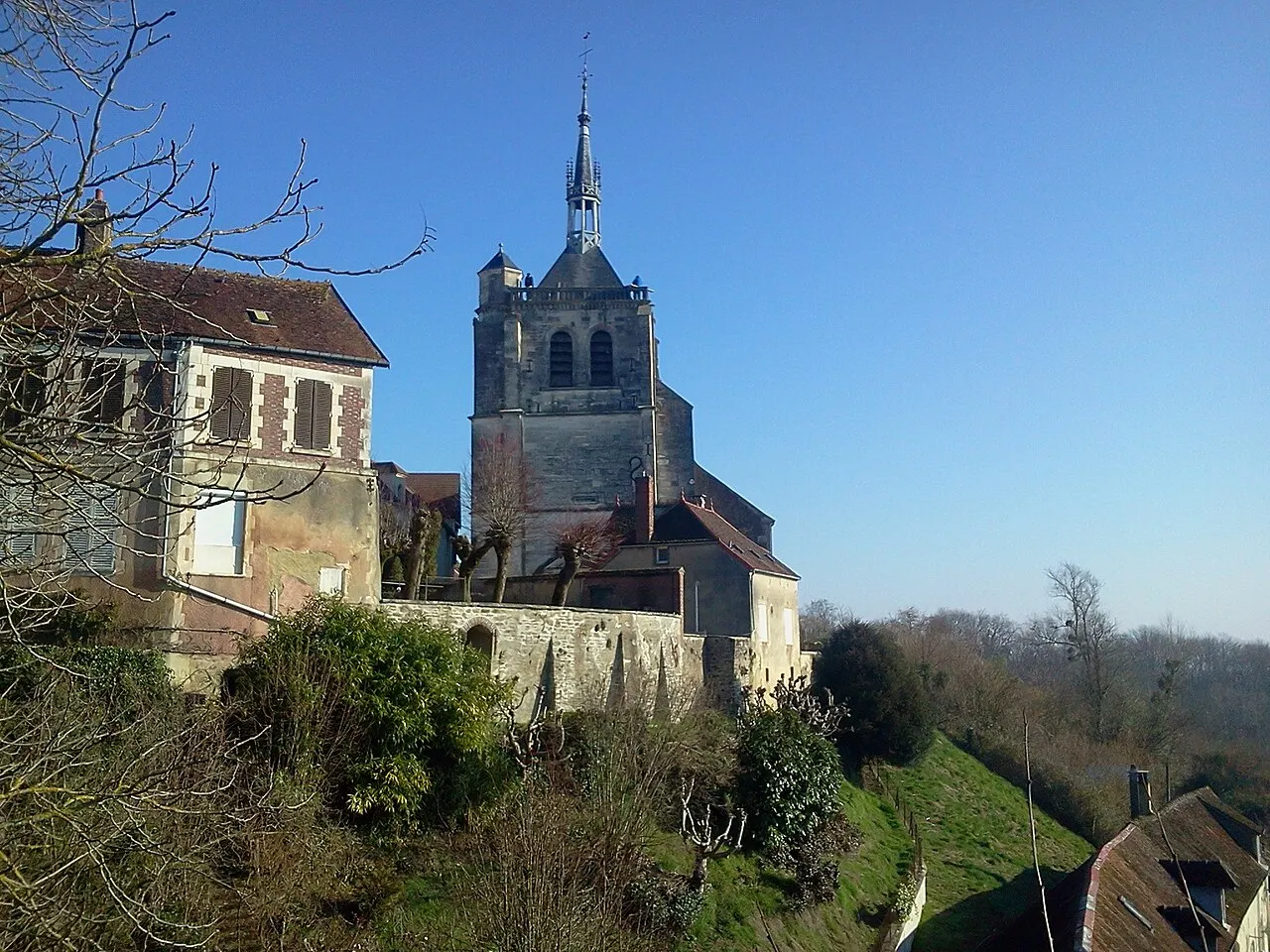Ervy-le-Châtel