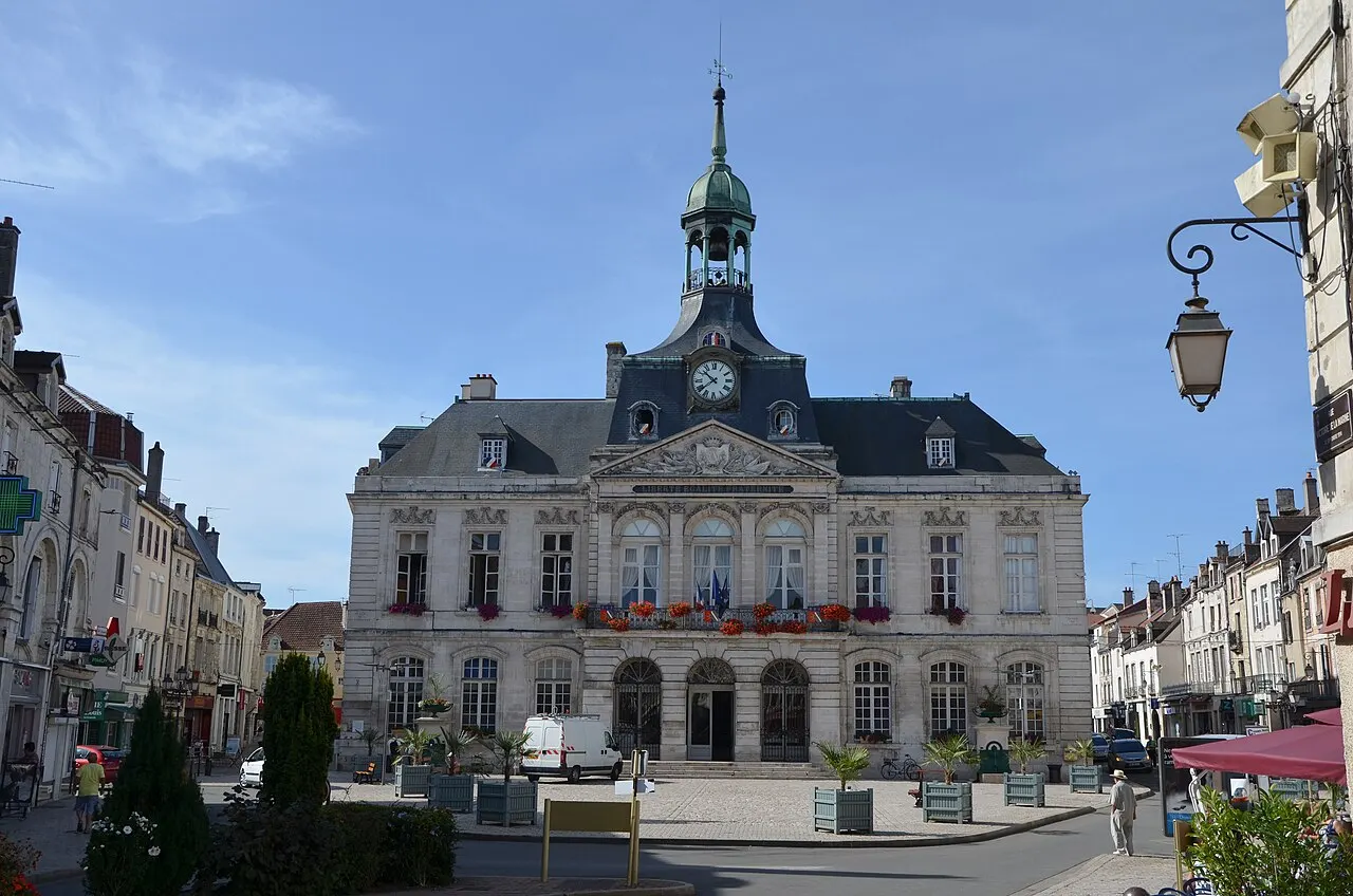 Visite, l’hôtel de ville en chantier : splendeur retrouvée des toitures