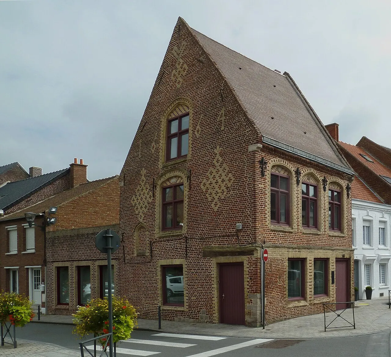 Immeuble portant enseigne Au Coq Estaminet