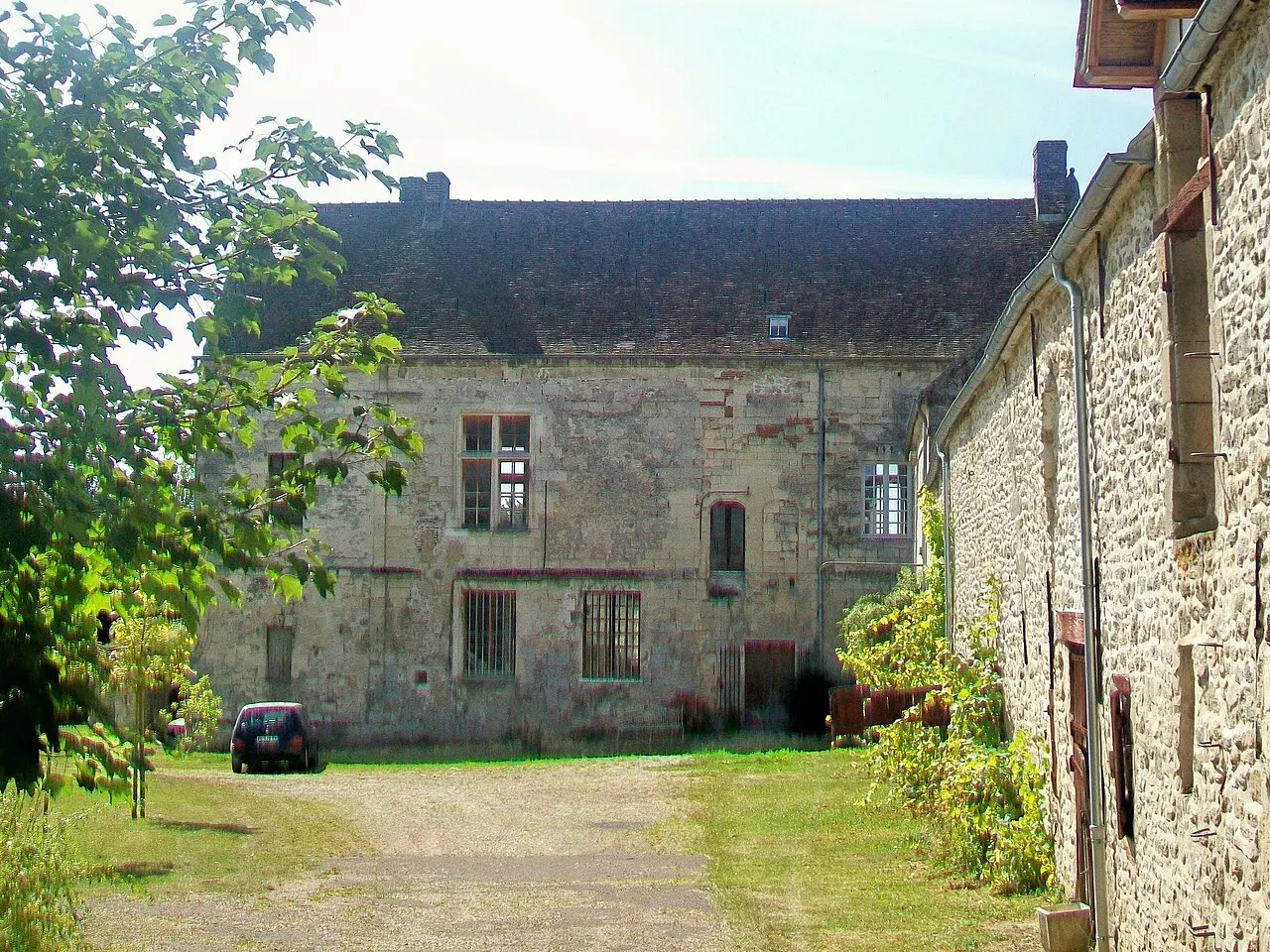 Ferme, à droite en regardant l’église