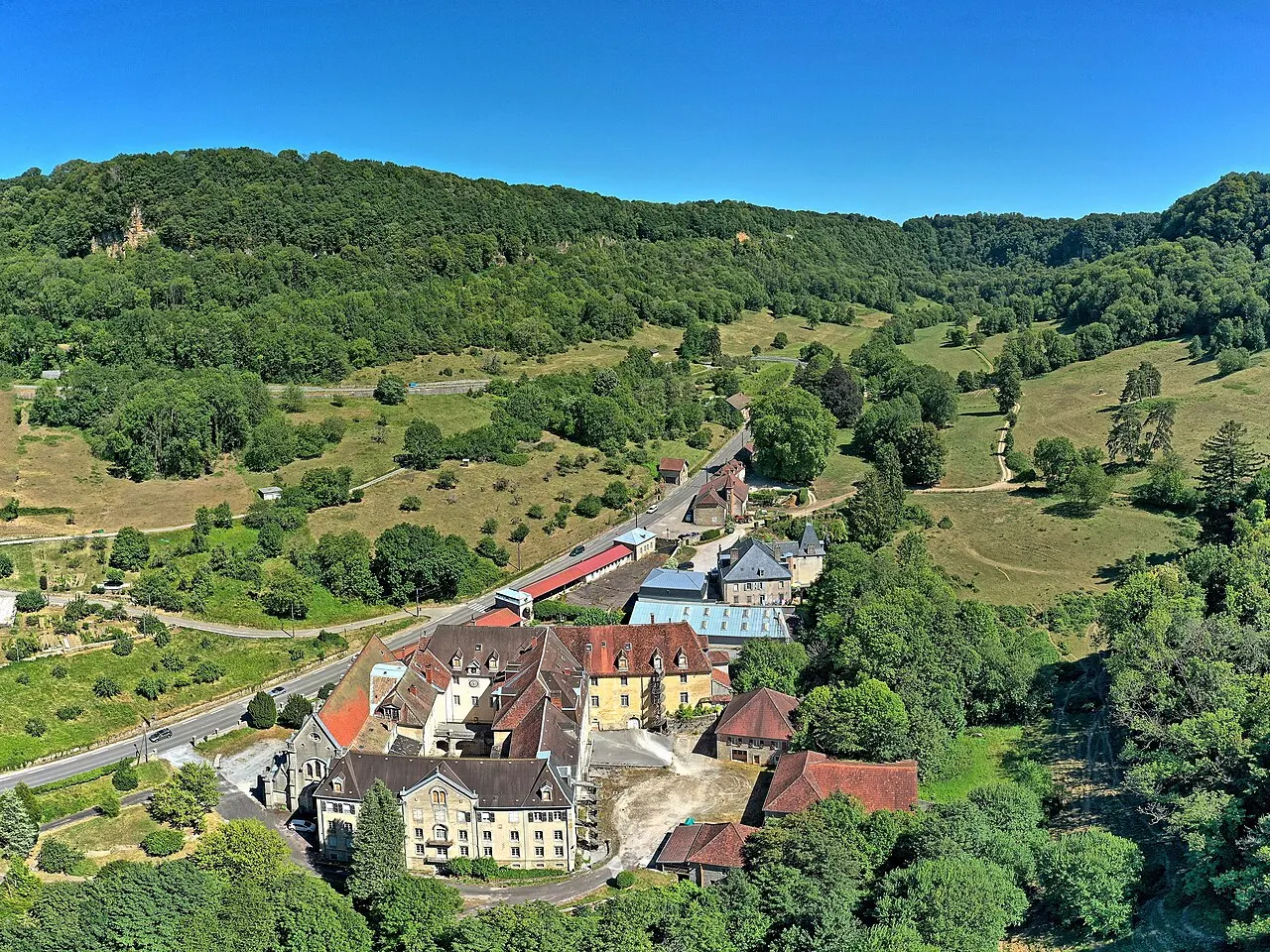 Prieuré Notre-Dame de Vaux-sur-Poligny