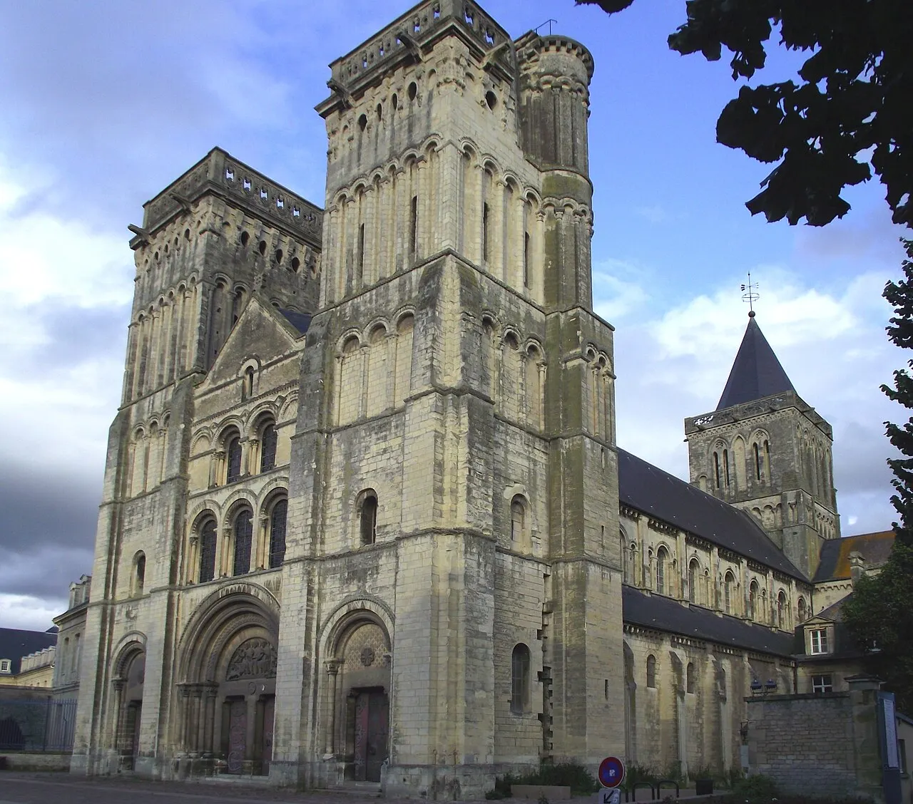 Église abbatiale de la Trinité