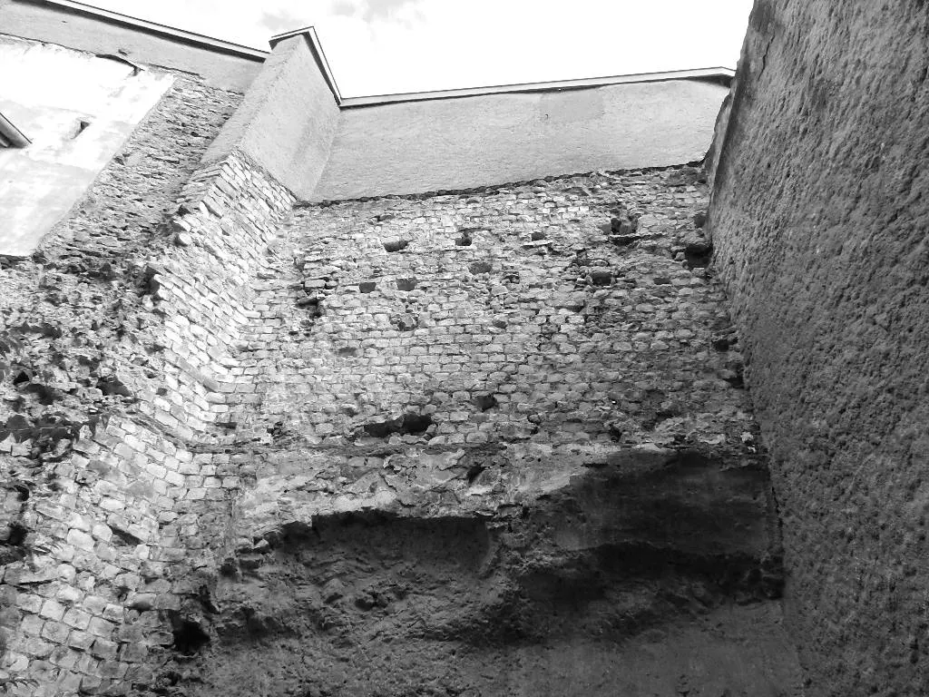 Remparts gallo-romains (vestiges)