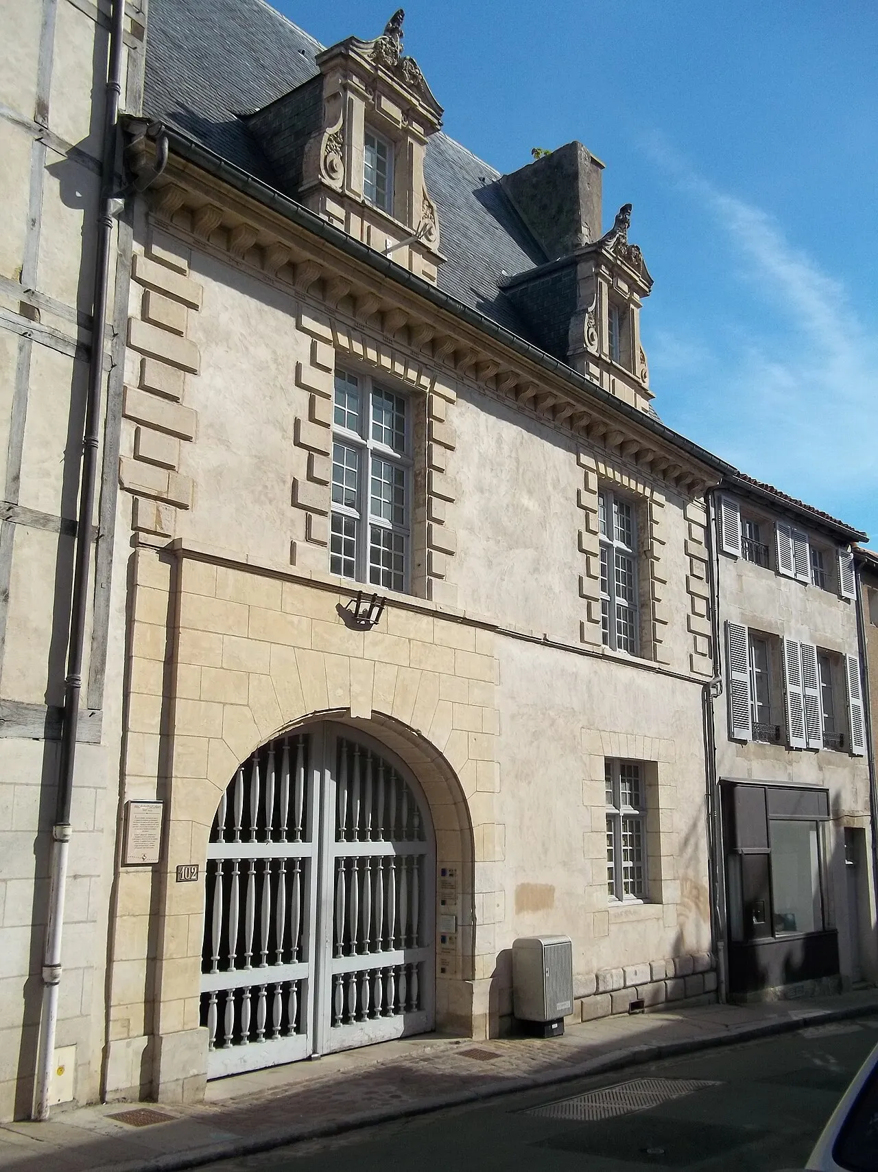 Ancien Hôtel de Jean Du Moulin de Rochefort, actuellement siège de la DRAC (direction régionale des affaires culturelles) de Poitou-Charentes