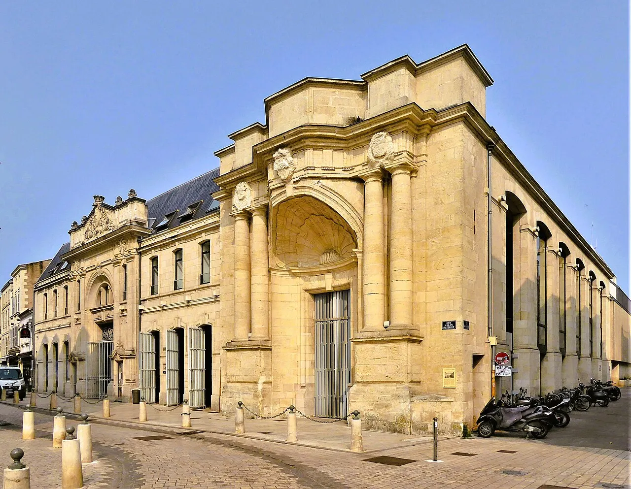 Ancienne église des Carmes, marché aux poissons