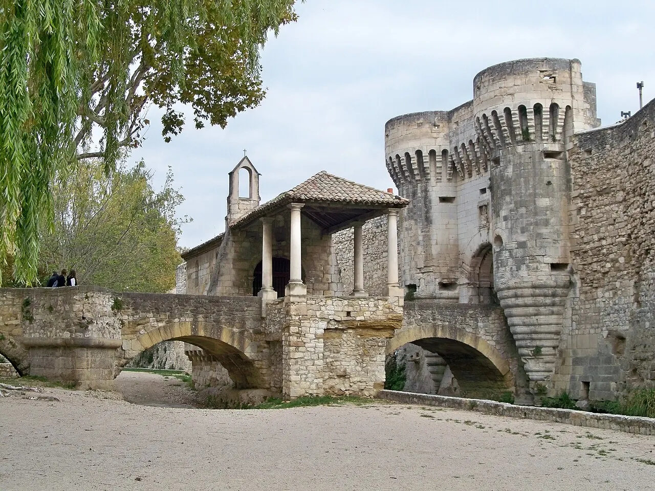 Pernes-les-Fontaines