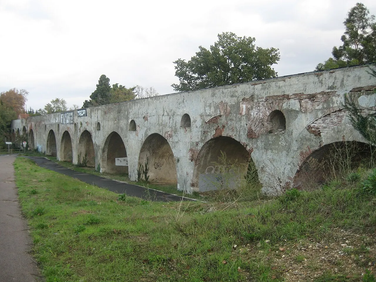 Aqueduc des Arcades