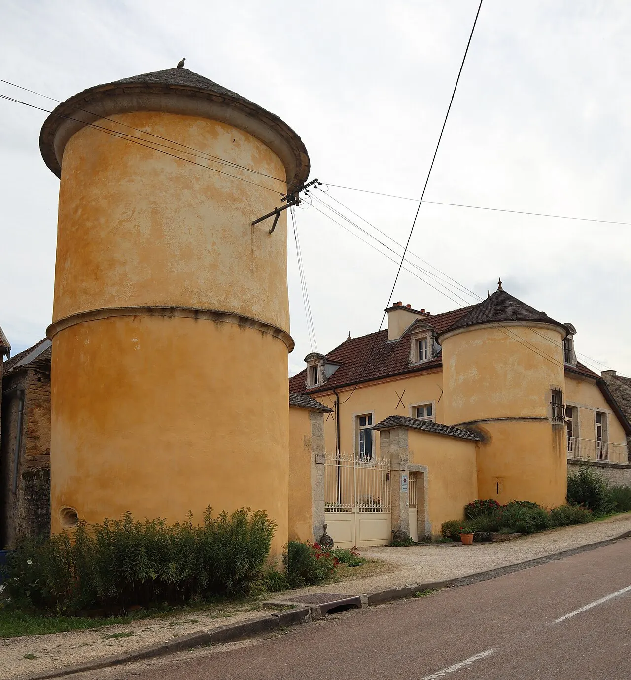 Maison-forte