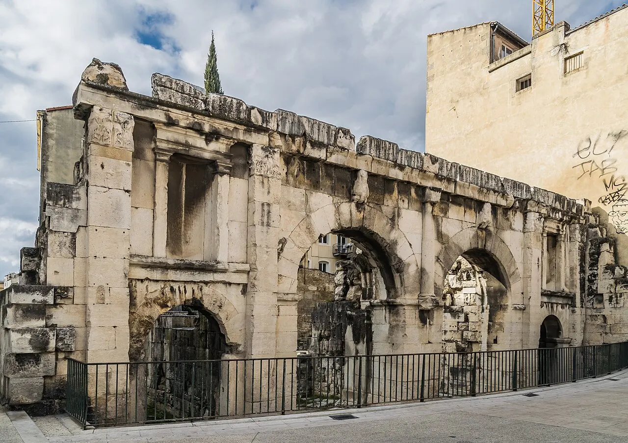 Porte d’Auguste