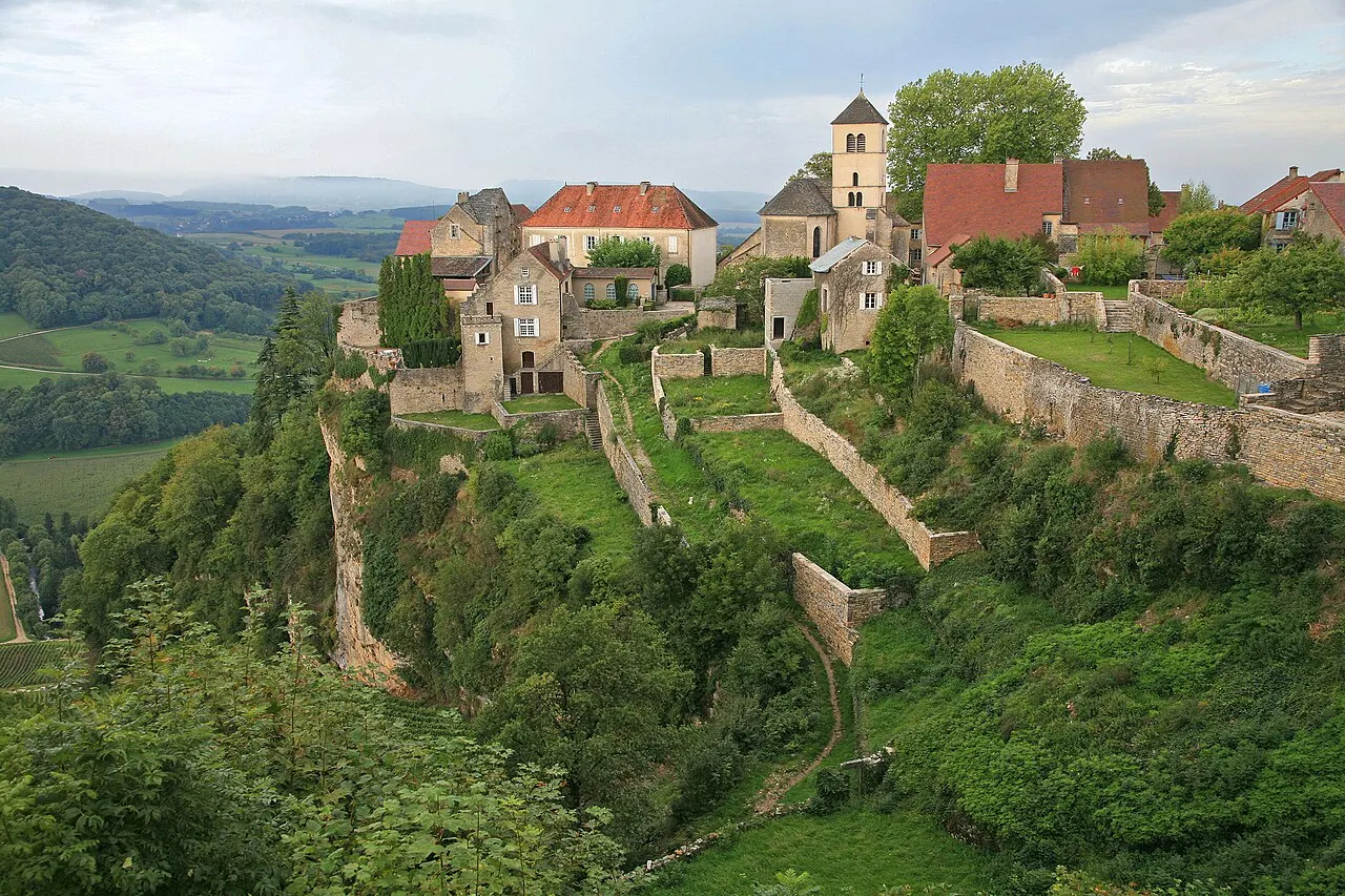 Maison de chanoinesse bénédictine du belvédère de la Rochette