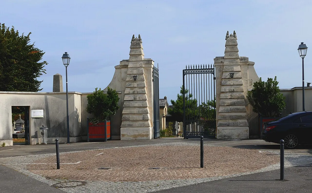 Cimetière des Longs Réages