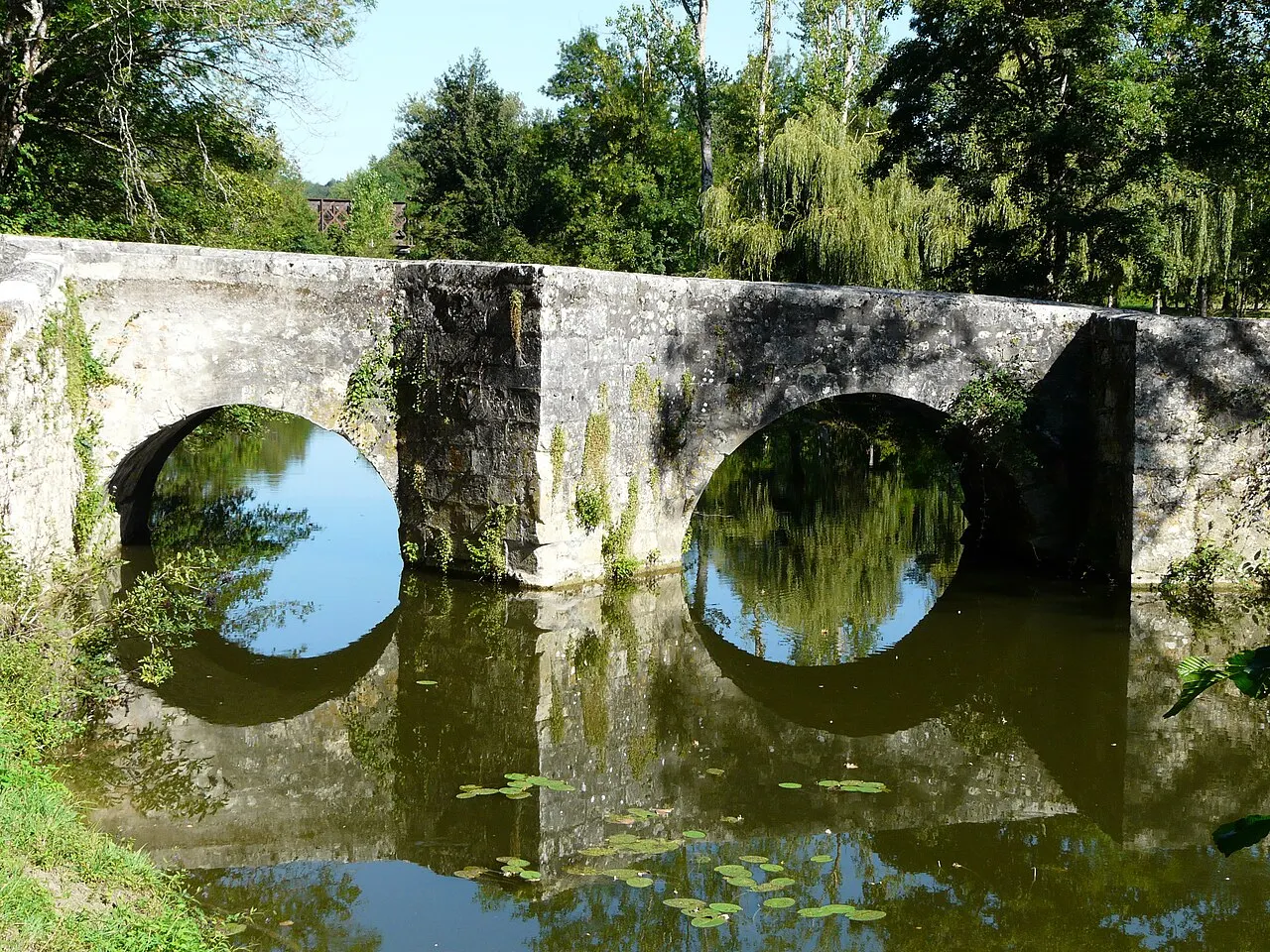 Pont médiéval du Bretou