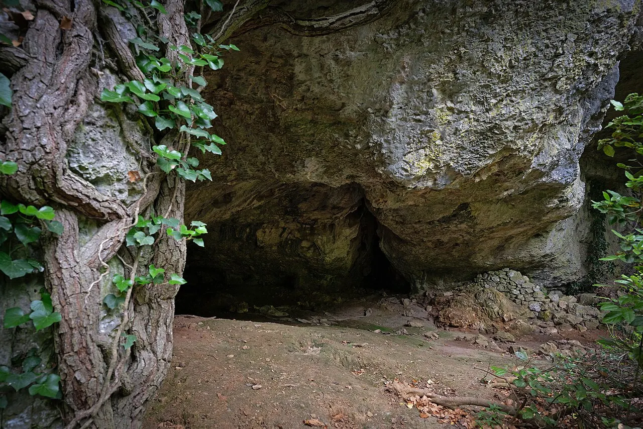 Grotte aux points