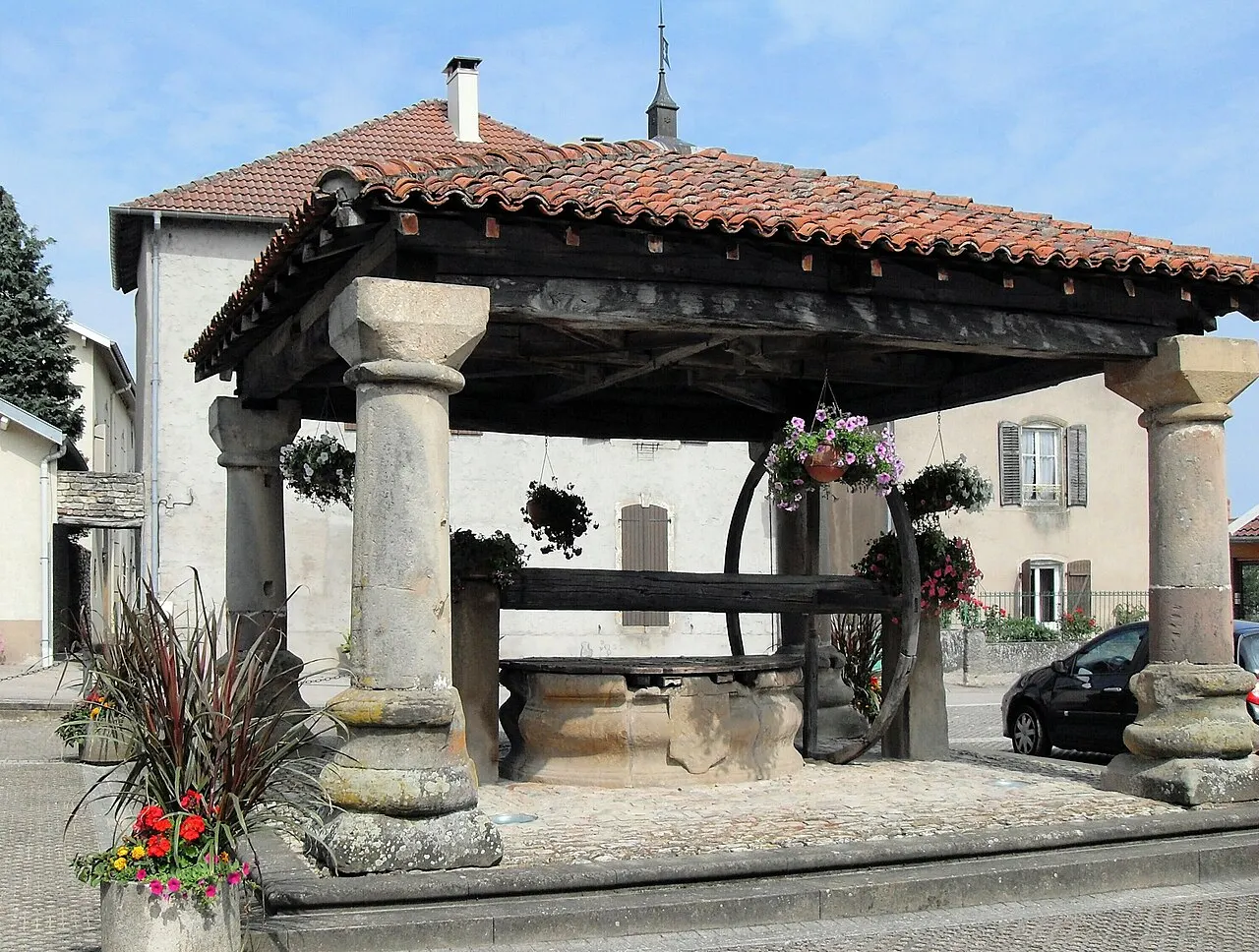Puits du village de Poussay