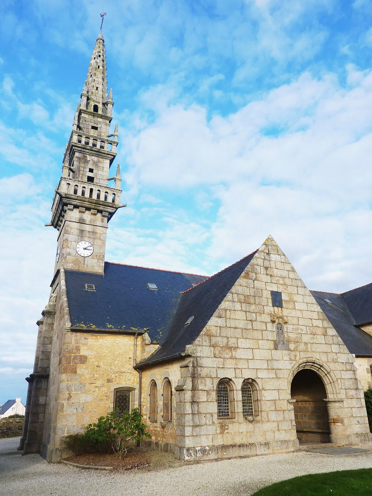 Église Saint-Pierre et Saint-Paul