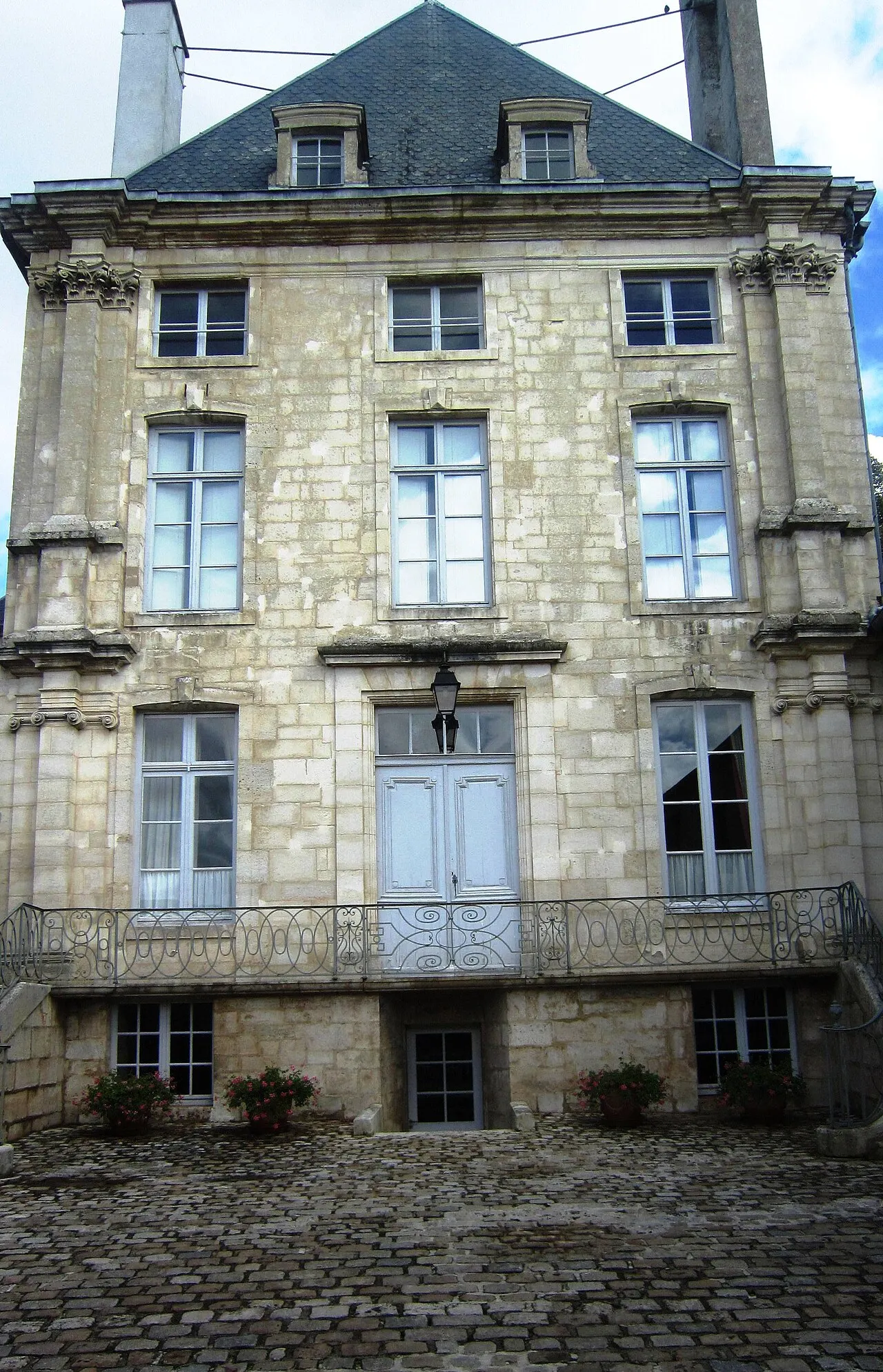 Hôtel de Clermont-Tonnerre (ancienne chapelle des Ursulines)
