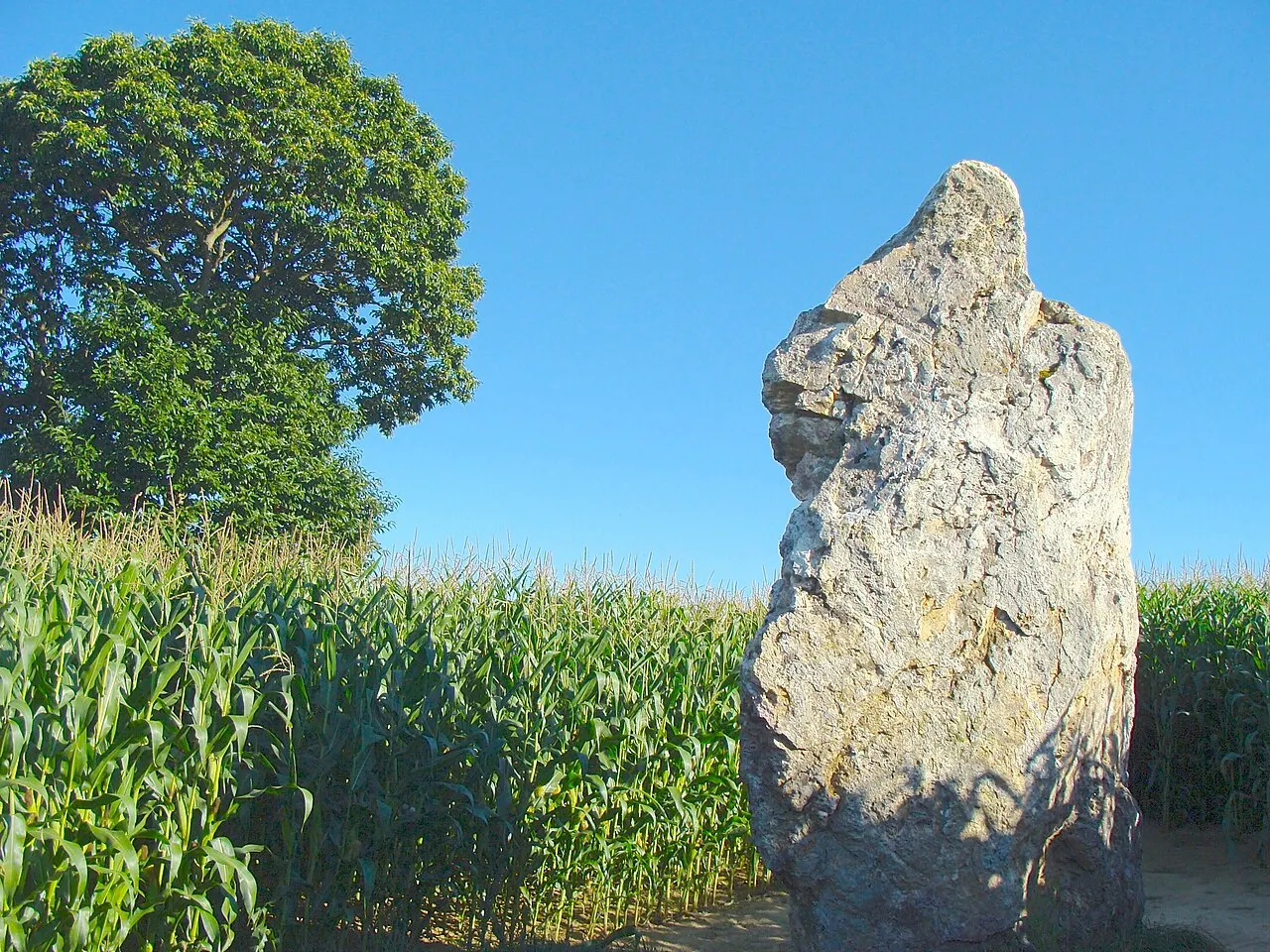 Menhir de la Pierre Longue