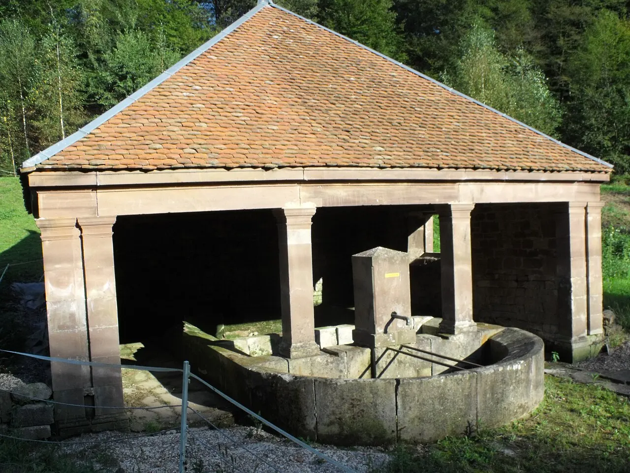 Fontaine-Lavoir du bas du village