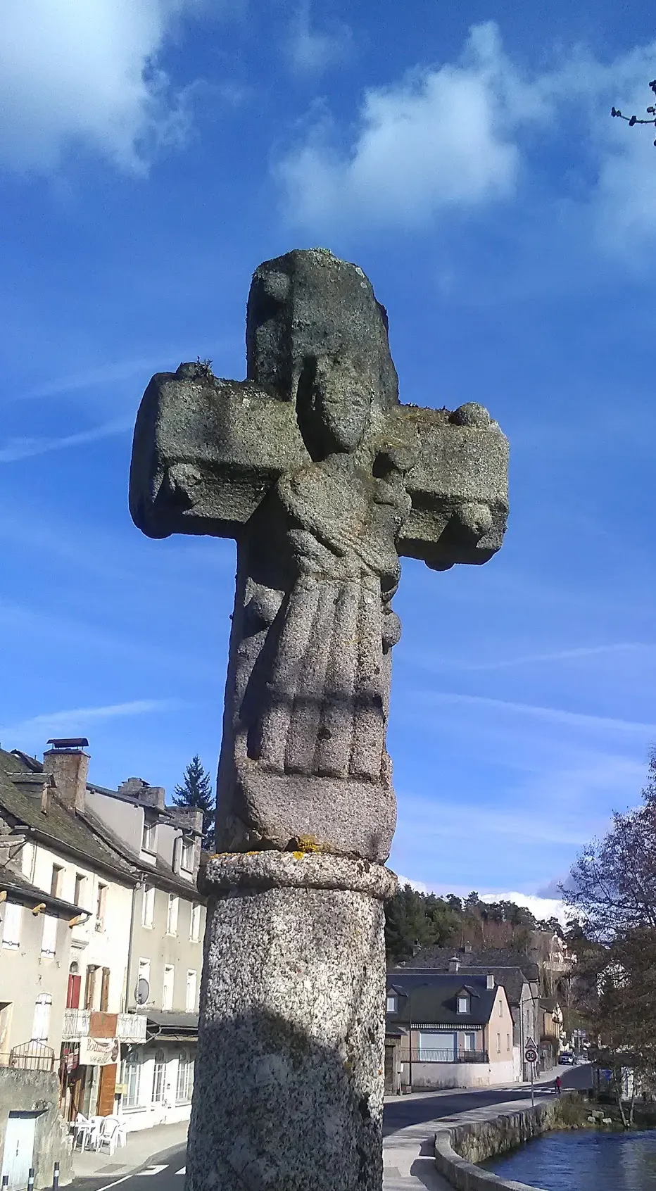 Croix en pierre